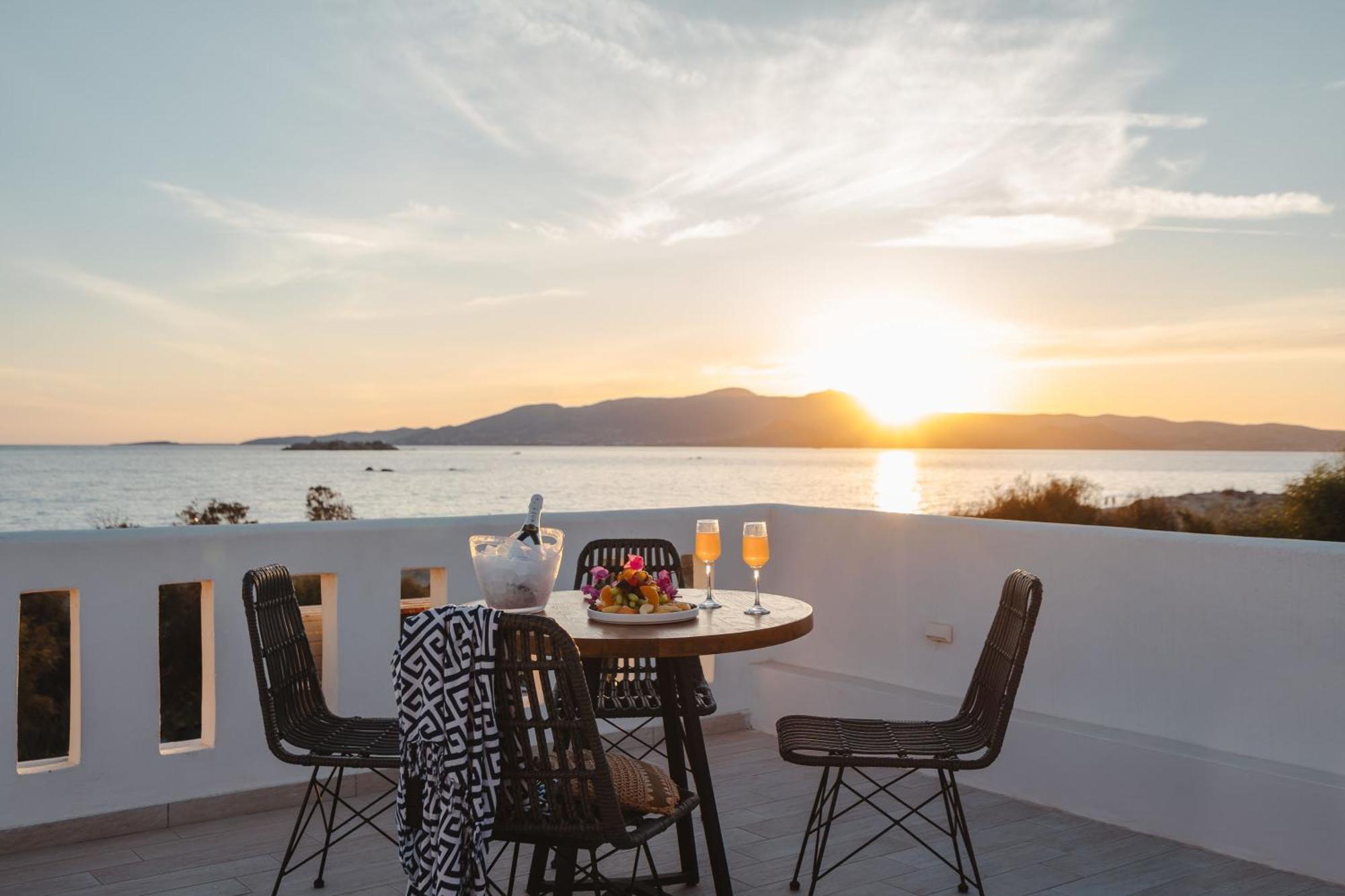 Almiriki Naxos Beachside Living Plaka  Ngoại thất bức ảnh